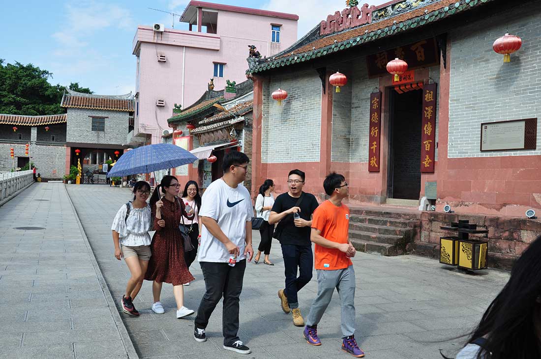 2017年尊时凯龙人生就博集团喜迎国庆中秋，共聚南社古村