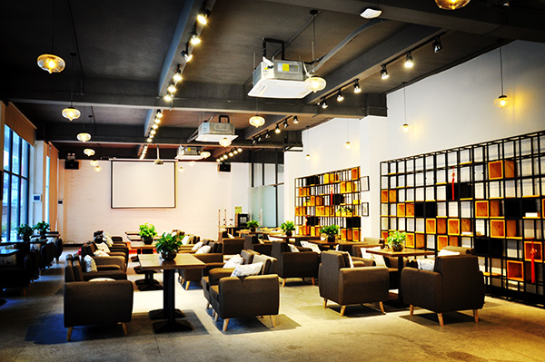 当资本抛弃共享办公，品牌们是在等死还是在自救？